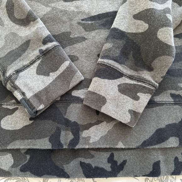 Polo Ralph Lauren Camo Print
Sweatshirt Crew Neck Long Sleeves - Picture 8 of 8